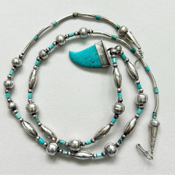 Vintage Southwestern Turquoise Bear Claw Bead Sterling Silver Necklace - Picture 9 of 10